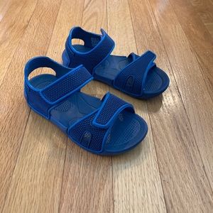 Water shoes